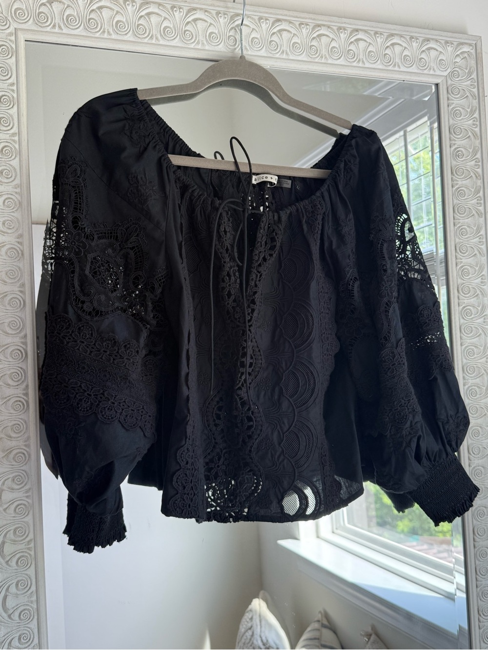 Alice + Olivia Black Floral Appliqué Off The Shoulder Eyelet Peasant Blouse